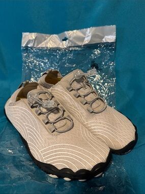 Bearfoot Clouders Men’s Size 13